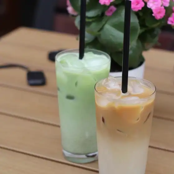 Matcha i ice latte